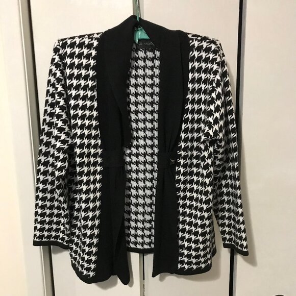 La Madona Ladies Black And White Cardigan Size Medium - Picture 1 of 2